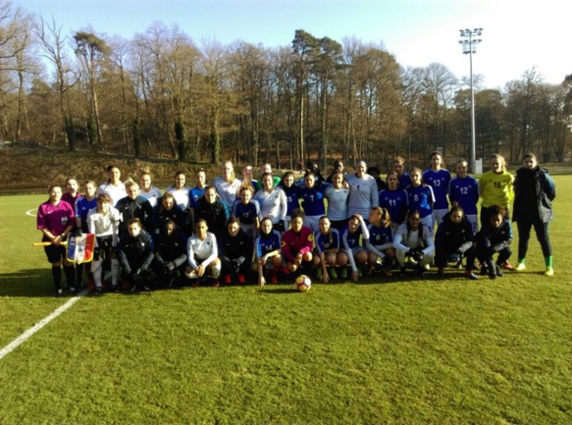 Les deux équipes avant la rencontre Les deux équipes avant la rencontre