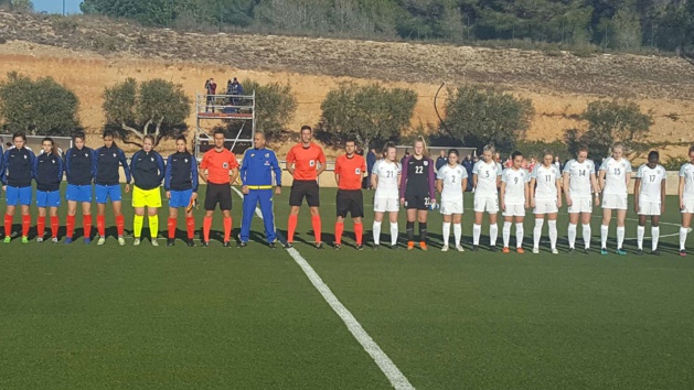 Les équipes avant la rencontre (photo Sylvain Jamet) Les équipes avant la rencontre (photo Sylvain Jamet)