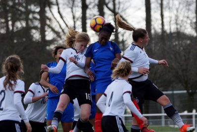 U17 - L'ALLEMAGNE a encore fait parler sa supériorité (1-4) U17 - L'ALLEMAGNE a encore fait parler sa supériorité (1-4)