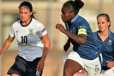 Griedge Mbock Bathy Nka et la défense française ont eu quelques frayeurs Griedge Mbock Bathy Nka et la défense française ont eu quelques frayeurs