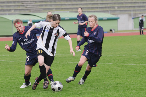 2010_Football_Feminin_Division1_J14_0061.jpg