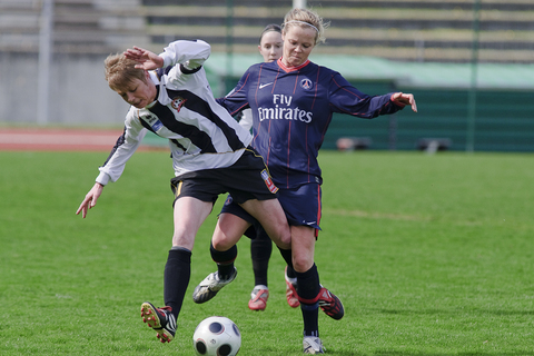 2010_Football_Feminin_Division1_J14_0025.jpg