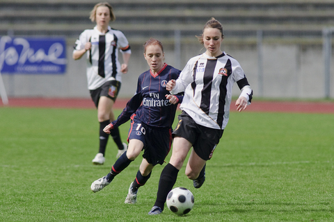2010_Football_Feminin_Division1_J14_0011.jpg