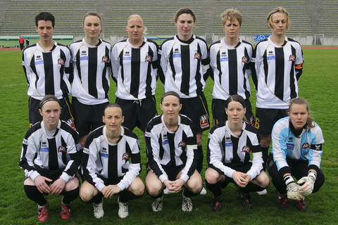 2010_Football_Feminin_Division1_J14_0008.jpg
