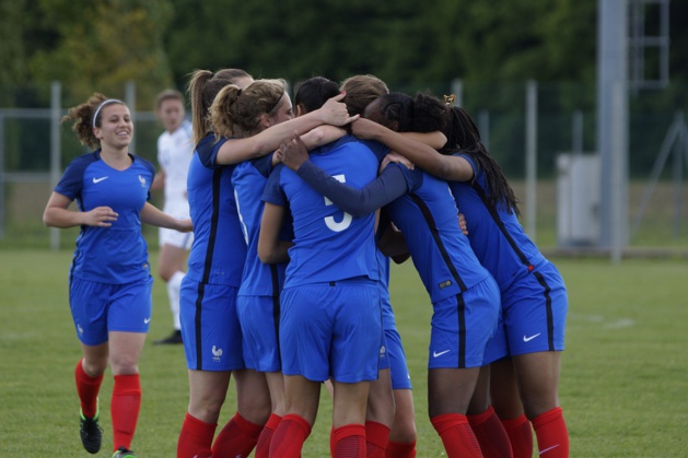 La génération 2000 se retrouve en stage en Bretagne (photo Sébastien Duret) La génération 2000 se retrouve en stage en Bretagne (photo Sébastien Duret)