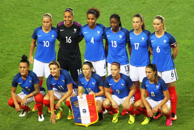 Le onze français avec Henry capitaine (photo Sébastien Duret) Le onze français avec Henry capitaine (photo Sébastien Duret)