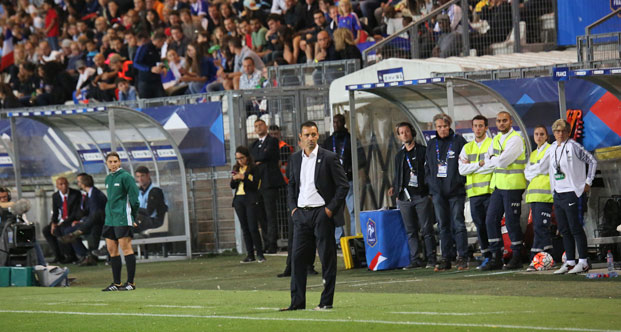 Echouafni a vécu le match debout (photo FFF)