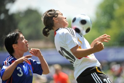 Caroline La Villa et les mini-Bleues seront sur le terrain dès octobre (photo : uefa.com) Caroline La Villa et les mini-Bleues seront sur le terrain dès octobre (photo : uefa.com)