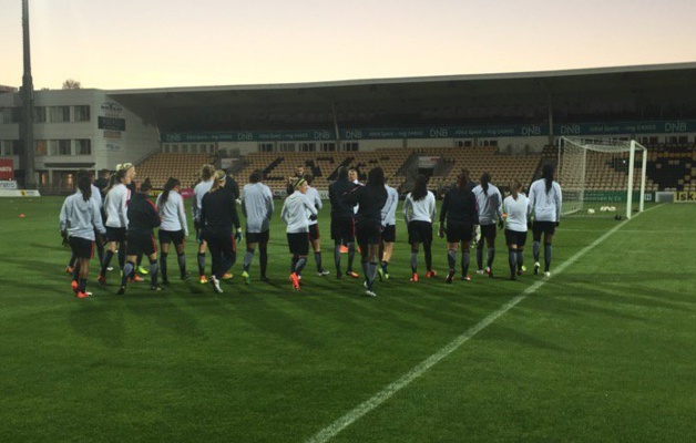 Les Parisiennes ont effectué une séance la veille du matchs sur le terrain (photo PSG)