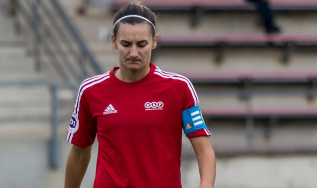 Audrey Cugat, la capitaine de Rodez, tête basse (photo Mica GBM/Phootorafettes) Audrey Cugat, la capitaine de Rodez, tête basse (photo Mica GBM/Phootorafettes)