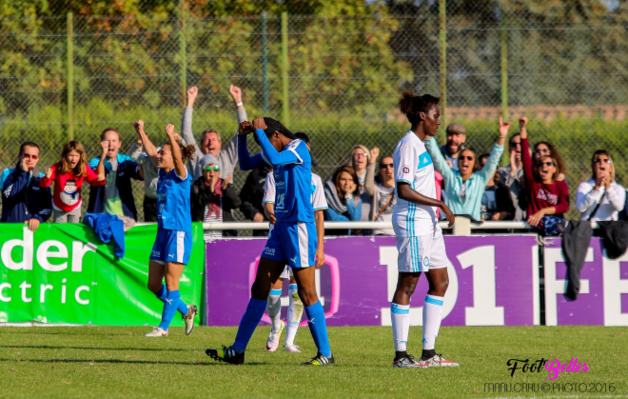 Babinga lève les bras au coup de sifflet final (photo Manu Cahu)