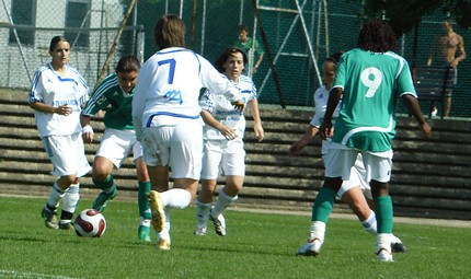 Action de Perrot lors de Saint-Etienne - Condé (photo : FI)