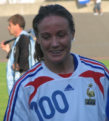 100 sélections pour Sonia Bompastor 100 sélections pour Sonia Bompastor
