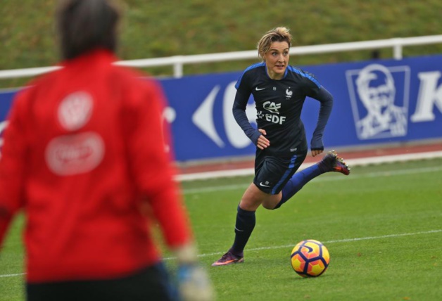 Claire Lavogez lors du dernier entraînement à Clairefontaine (photo A.Mesa/FFF.fr)