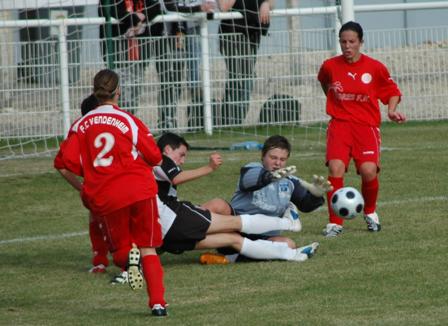 La détermination de la gardienne de Vendenheim, Finitzer, ici face à Juvisy (photo : fcfjuvisy)