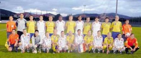 Les deux équipes avant la rencontre (photo : Pascal Alibert/Var Matin) Les deux équipes avant la rencontre (photo : Pascal Alibert/Var Matin)