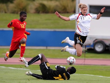 Alexandra Popp et l'Allemagne s'envolent pour les quarts (foto-net/fifa.com)