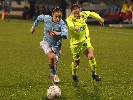 Sonia Bompastor à droite (Photo : D. Dupont/foot69.fr)