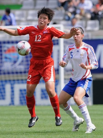 Laura Agard ici derrière Ri Jong Sim (foto-net)