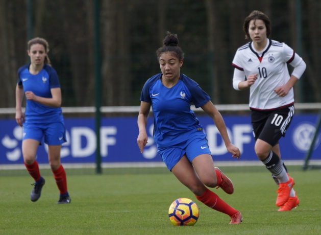 Selma Bacha (photo Sébastien Duret) Selma Bacha (photo Sébastien Duret)