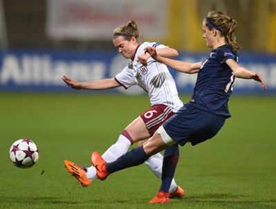 Baunach et Paredes, dans un match engagé (photo FCB) Baunach et Paredes, dans un match engagé (photo FCB)
