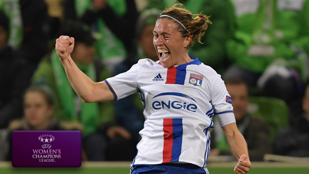 La joie d'Abily, première buteuse (photo UEFA.com) La joie d'Abily, première buteuse (photo UEFA.com)