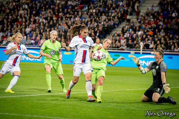Ligue des Champions (Quart) - LYON battu mais qualifié Ligue des Champions (Quart) - LYON battu mais qualifié
