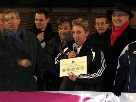 Isabelle Le Boulch reçoit le diplôme (photo : S. Duret)