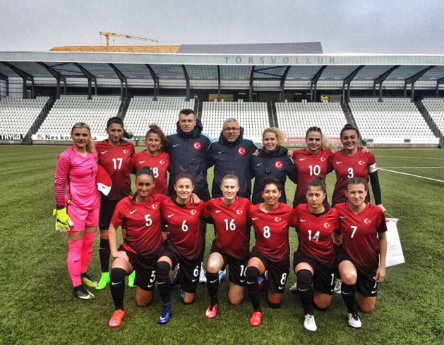 Bons débuts pour la Turquie de Kaya, Pekel et Altunkulak face à Montenegro (3-0) (photo TFF) Bons débuts pour la Turquie de Kaya, Pekel et Altunkulak face à Montenegro (3-0) (photo TFF)