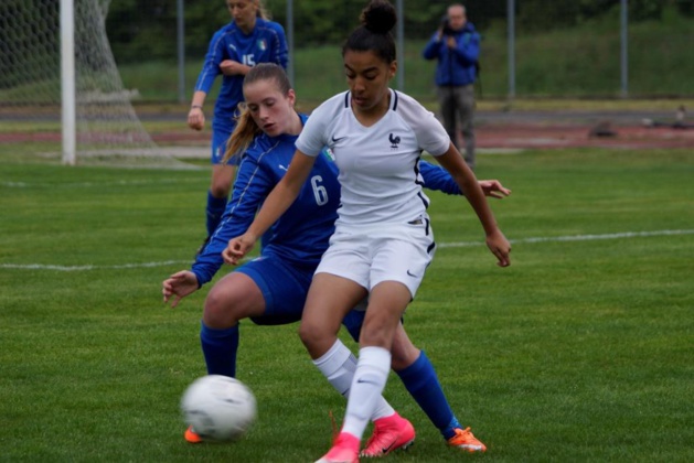 Zahot a effectué une entrée remarquée lundi soir face à l'Italie (photo Sébastien Duret) Zahot a effectué une entrée remarquée lundi soir face à l'Italie (photo Sébastien Duret)