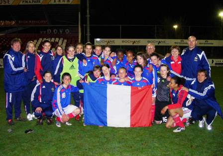 Nouvelle qualification pour les mini-Bleues (photo : F. Torrent) Nouvelle qualification pour les mini-Bleues (photo : F. Torrent)