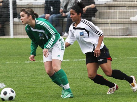 Shirley Cruz réussit un doublé face aux partenaires d'Anne-Laure Perrot (photo : Van Gol)