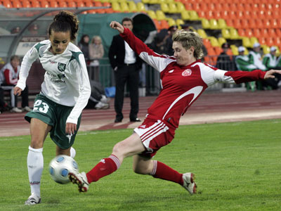Fatmire Bajramaj, la meilleure joueuse du match