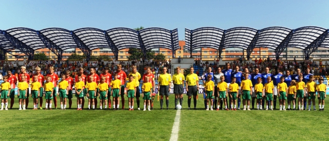 2 500 spectateurs lors de Bélarus - France (photo : uefa.com)