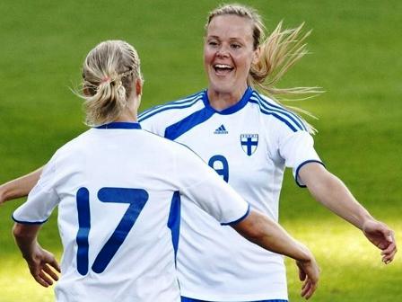 Sanna Talonen et Laura Kalmari évolueront à domicile avec la Finlande (photo : uefa.com)