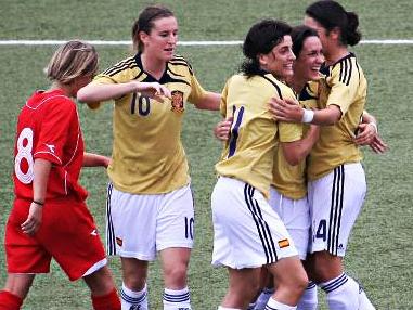 L'Espagne à la fête (photo : maltafootball) L'Espagne à la fête (photo : maltafootball)