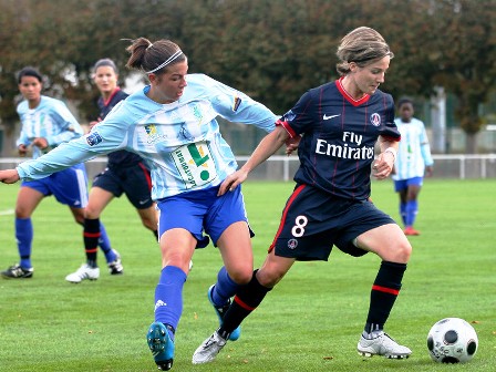 Bompastor signe ses débuts sous le maillot du PSG par un but (photo : Cyril Gavelle/PSG) Bompastor signe ses débuts sous le maillot du PSG par un but (photo : Cyril Gavelle/PSG)