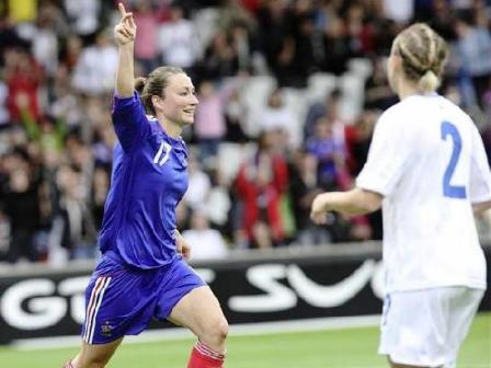 Thiney, première buteuse du jour (photo : JP/LP)