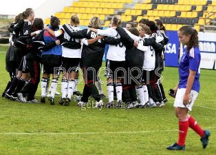 Les Allemandes fêtaient leur courte victoire en septembre dernier (photo : gettyimages)