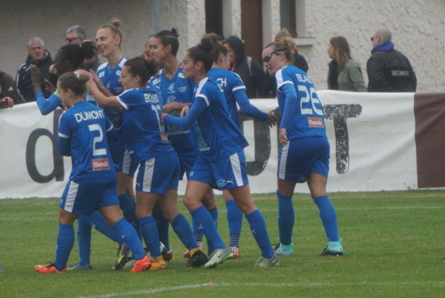 Soyaux a trouvé avec Tandia une redoutable buteuse (photo footofeminin.fr) Soyaux a trouvé avec Tandia une redoutable buteuse (photo footofeminin.fr)