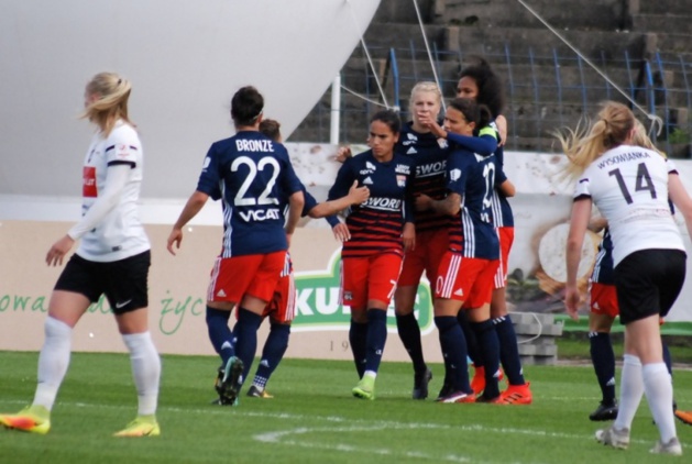 Ligue des Champions (16es) - L'OL gère son entrée en matière Ligue des Champions (16es) - L'OL gère son entrée en matière