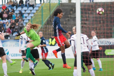 Ligue des Champions (16es) - L'OL gère son entrée en matière Ligue des Champions (16es) - L'OL gère son entrée en matière