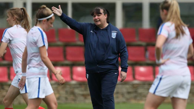 Mo Marley s'occupe de la sélection U19 depuis 2001 et a joué 42 fois avec la sélection A (photo FA) Mo Marley s'occupe de la sélection U19 depuis 2001 et a joué 42 fois avec la sélection A (photo FA)