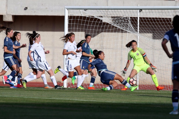 La gardienne du PSG Endler dans le but chilien La gardienne du PSG Endler dans le but chilien
