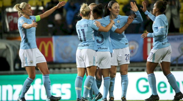 Les partenaires de Houghton, à gauche, ont nettement dominé LSK (photo ManCity) Les partenaires de Houghton, à gauche, ont nettement dominé LSK (photo ManCity)