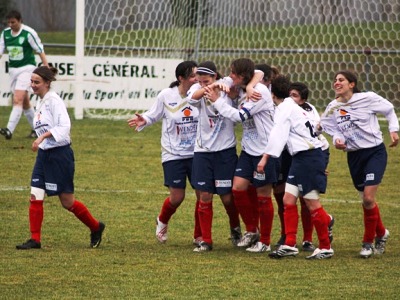 La Roche fête sa 2e victoire à domicile (photo : Marie-Pierre Guillet)