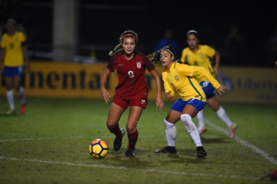 Coupe du Monde U20 : L'Angleterre prend le dessus sur le Brésil et les États-Unis en tournoi de préparation Coupe du Monde U20 : L'Angleterre prend le dessus sur le Brésil et les États-Unis en tournoi de préparation