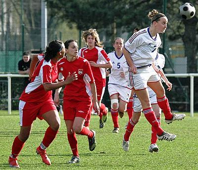 Tenret à droite (photo : Van Gol)