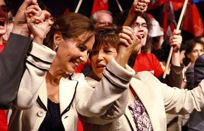 Ségolène Royal et Martine Aubry seront désormais les premières supportrices de l'équipe de France de Bruno Bini...