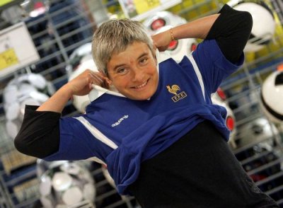 Véronique Romagnoli et le football, c'est terminé. Mais l'ancienne ailier gauche de l'équipe de France aura marqué sa génération (photo : Serge Haouzi) Véronique Romagnoli et le football, c'est terminé. Mais l'ancienne ailier gauche de l'équipe de France aura marqué sa génération (photo : Serge Haouzi)